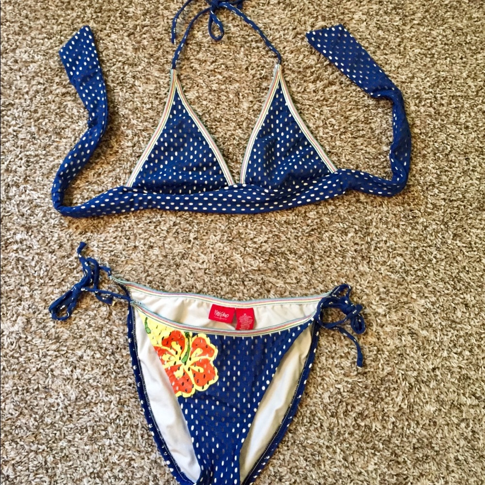 Bathing suit